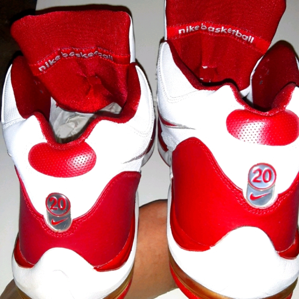 Nike #20 basketball shoes